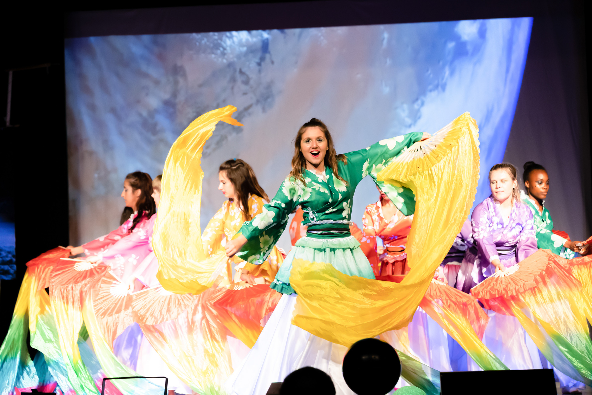 Tous les styles de danse en 1 cour pour les ados